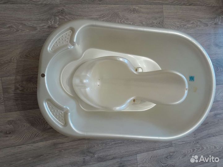 Ванночка для купания с горкой