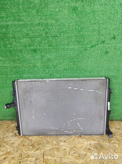 Радиатор основной Volkswagen Golf Mk5 (2003—2009)