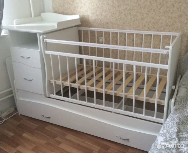 Кроватка трансформер с маятником