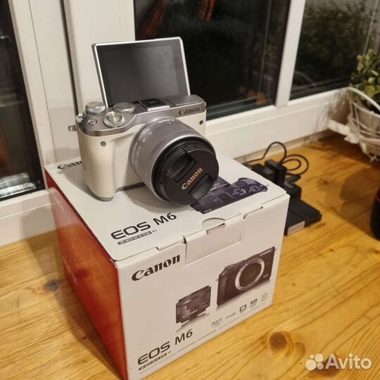 Canon eos m6