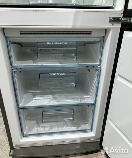 Холодильник Electrolux by