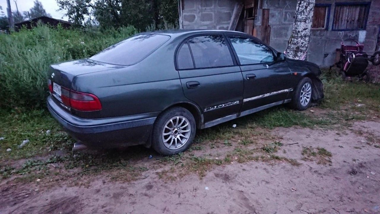 Toyota Carina E: фото владельца