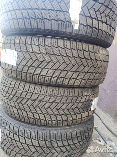 Michelin X-Ice Snow SUV 235/50 R21