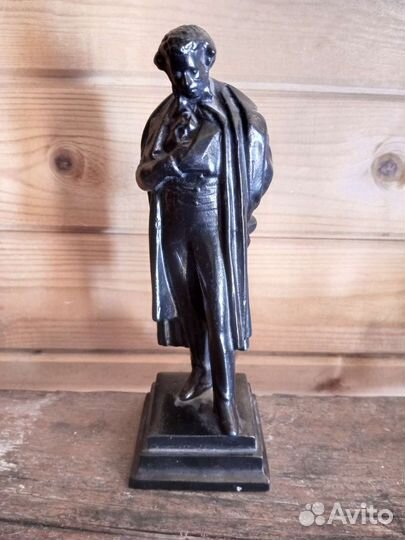 Статуэтка Пушкин касли состояние люкс 1986г