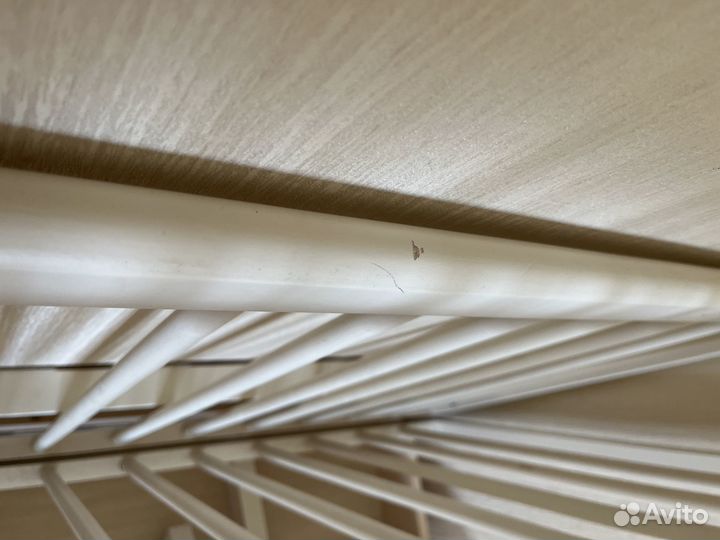 Детская кроватка с маятником