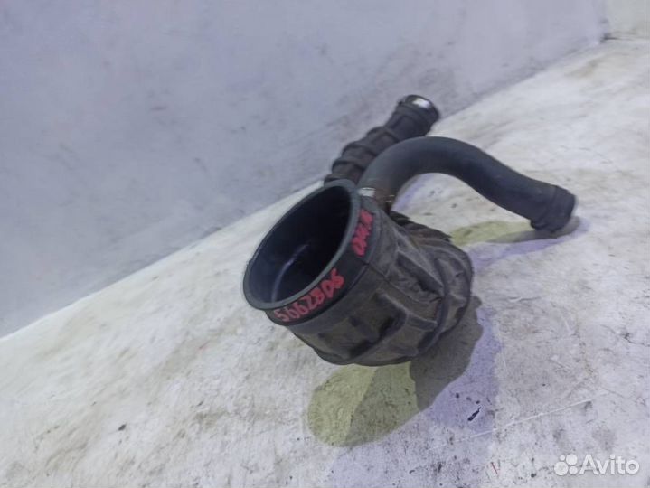 Патрубок воздушного фильтра