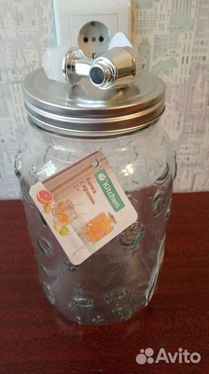 Банка для напитков с краном