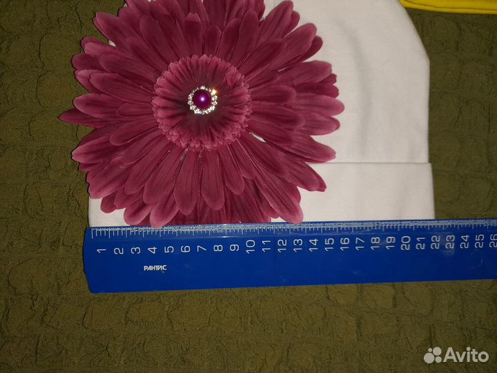 Новые шапки с большими цветами