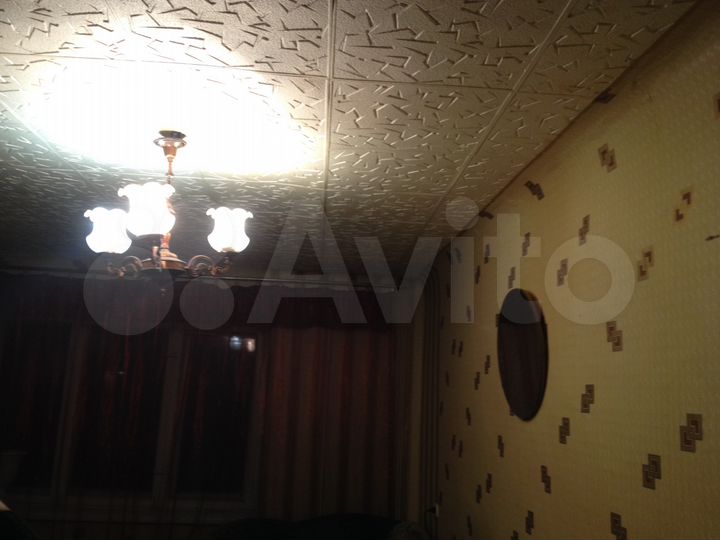 Комната 24 м² в 5-к., 4/5 эт.