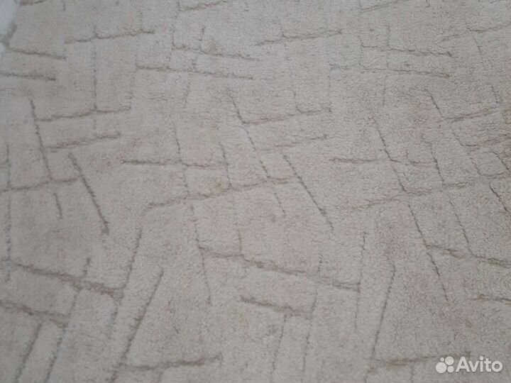 Ковер бежевый б/у