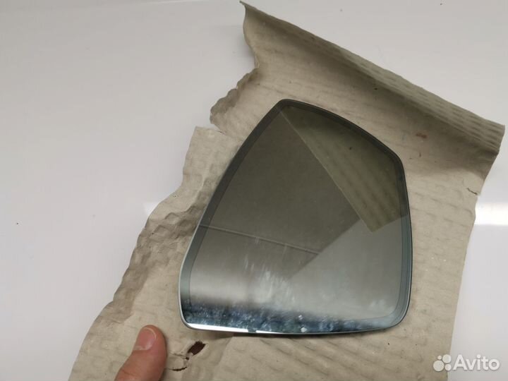 Зеркальный элемент правый левый Skoda Octavia A7