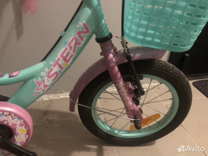 Велосипед б/у четырехколесный stern 14 для девочки