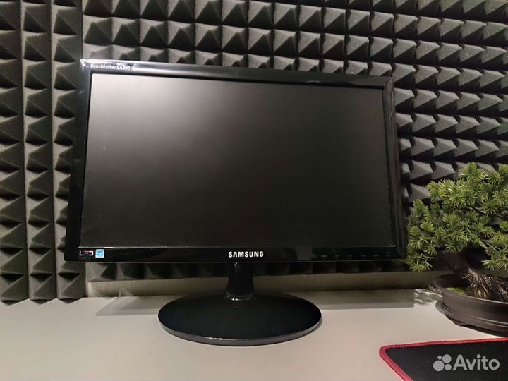 Монитор Samsung 23