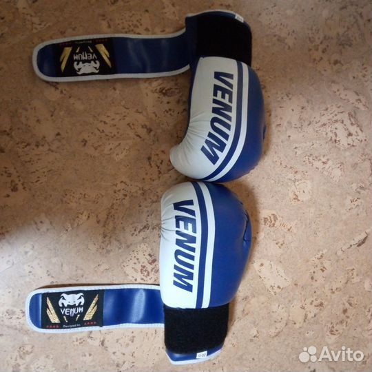 Боксерские перчатки 10 12 14 oz venum