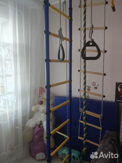 Детская шведская стенка с матом