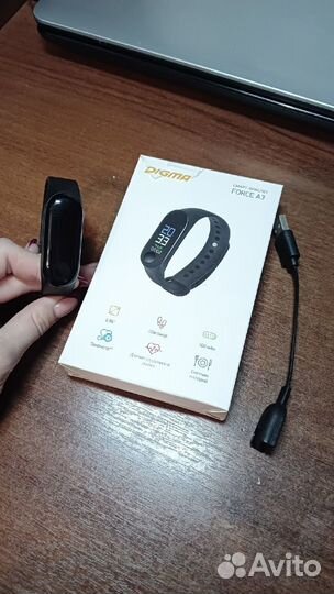 Смарт браслет Digma force A3