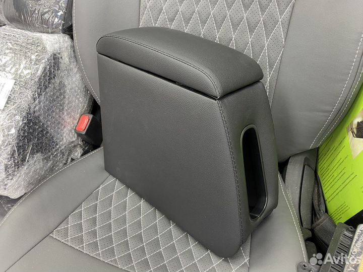 Подлокотник на LADA Granta