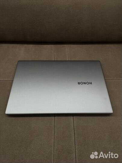 Honor magicbook x 15