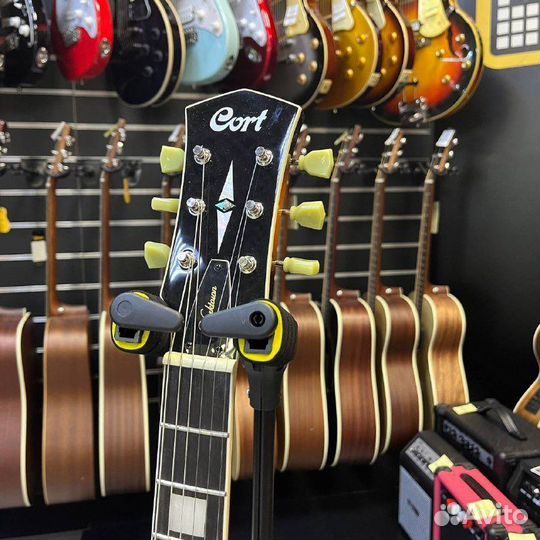 Электрогитара полуакустическая Cort Yorktown Hollo