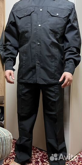 Черная форма охранника