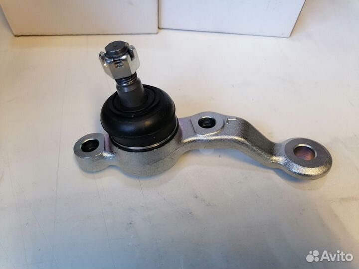 Шаровая опора нижняя Toyota Mark 110