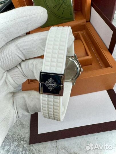 Наручные женские часы Patek Philippe