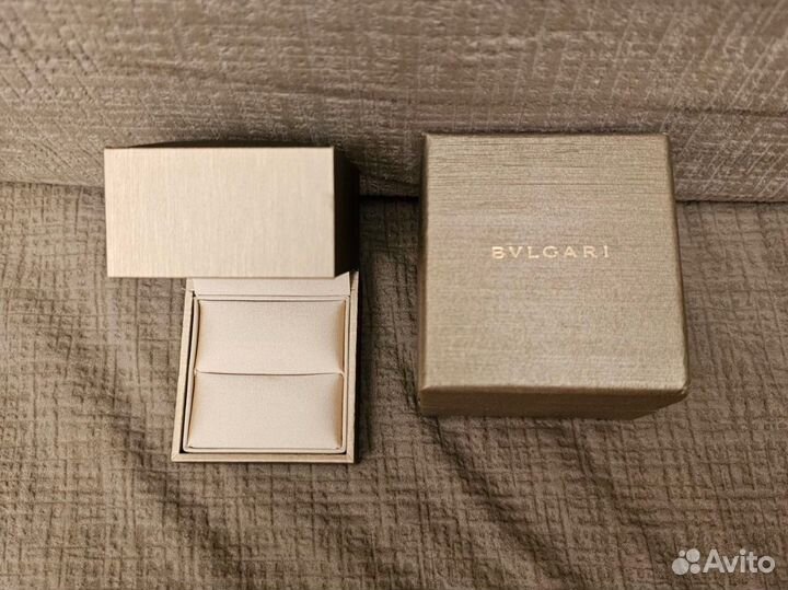Коробка bvlgari для кольца с прорезью