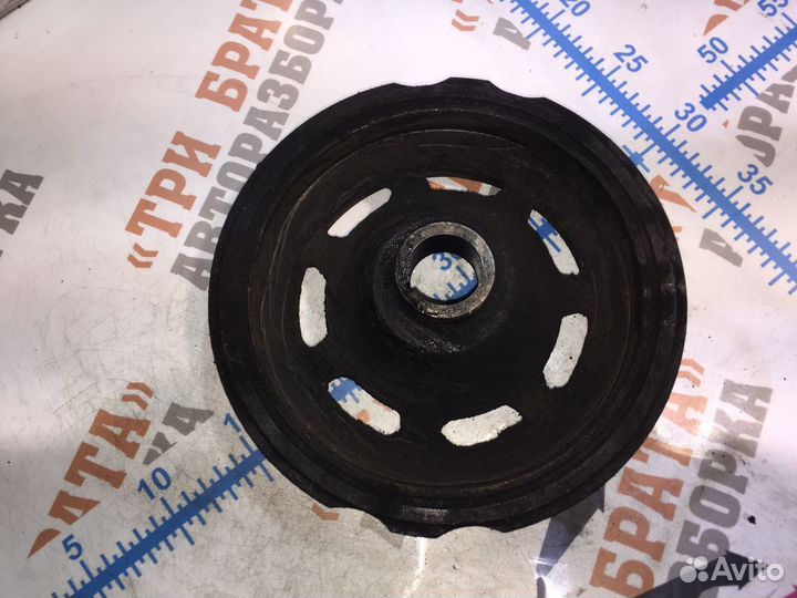 Мерседес Спринтер Шкив коленчатого вала