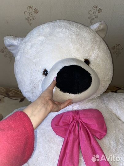 Плюшевый медведь белый