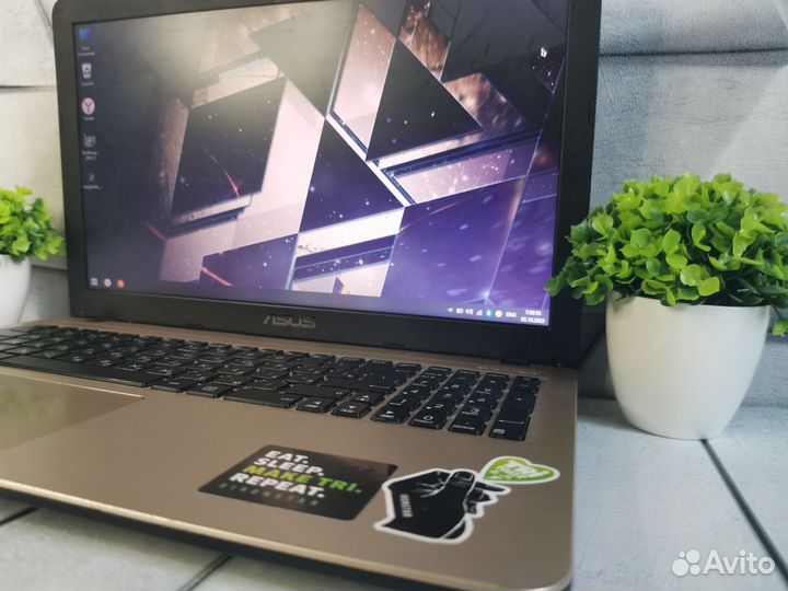 Игровой Ноутбук/Intel Silver/DDR4/500GB/Видео 2гб