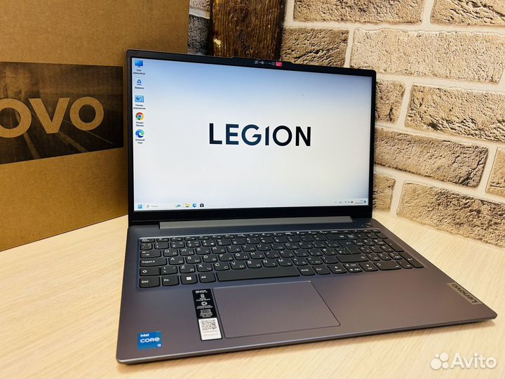 Новый мощный 2024г Lenovo 6 ядер i3-1305U/8/SSD256