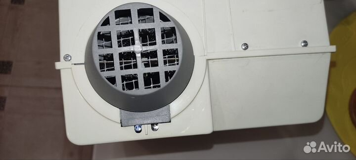 Электрическая сушилка для рук