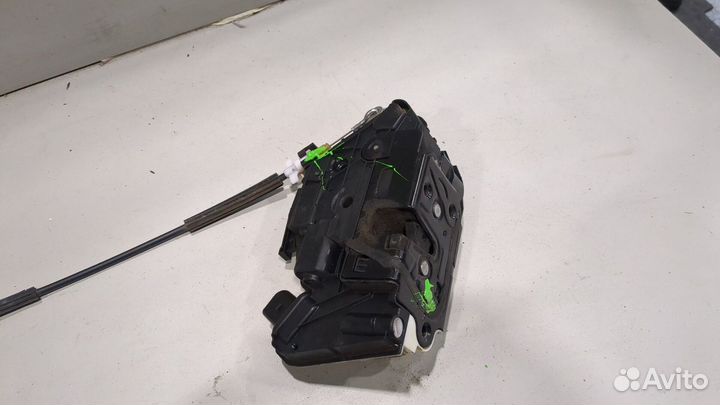 Замок двери Volkswagen Amarok, 2016
