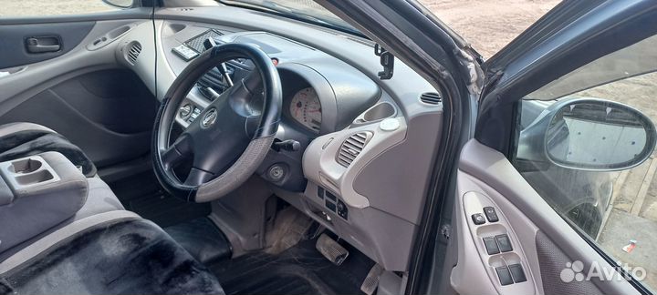 Nissan Tino 1.8 AT, 1999, 386 000 км