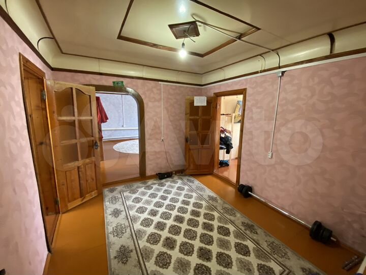 Дом 82 м² на участке 6,3 га