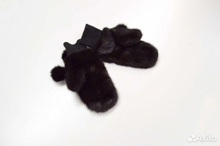Норковые варежки новые