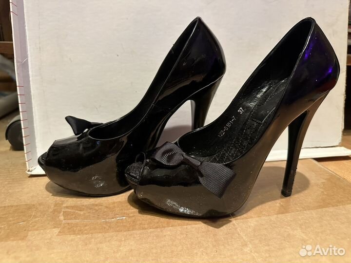 Туфли женские лаковые 37