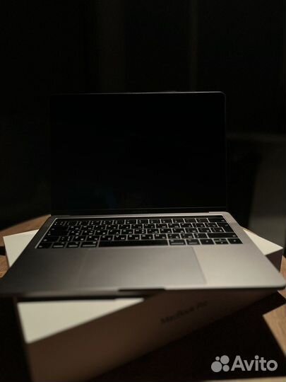 Macbook pro 13-inch 2018 touch bar 16гб/ 1 тб