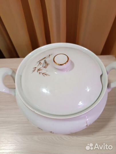 Супница фарфоровая