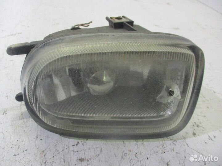 Фара противотуманная правая