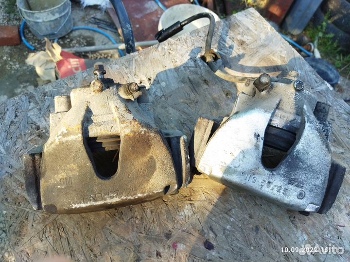 Суппорт тормозной передний Опель astra