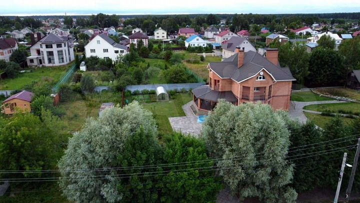 Коттедж 400 м² на участке 31 сот.