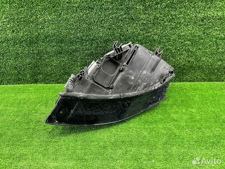 Фара правая ксенон Audi A4 B8 VAG Audi A4 B8 8K