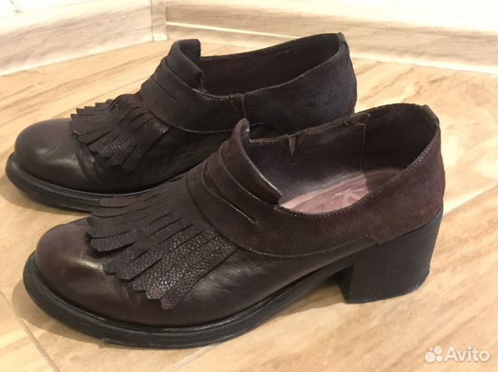 Продаю туфли