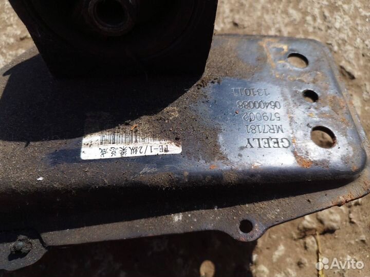 Передняя балка (подрамник) Geely Emgrand EC7 FE1