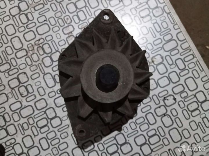 Генератор Рено 19