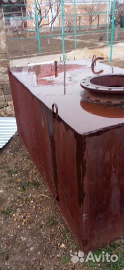 Емкость для воды бу