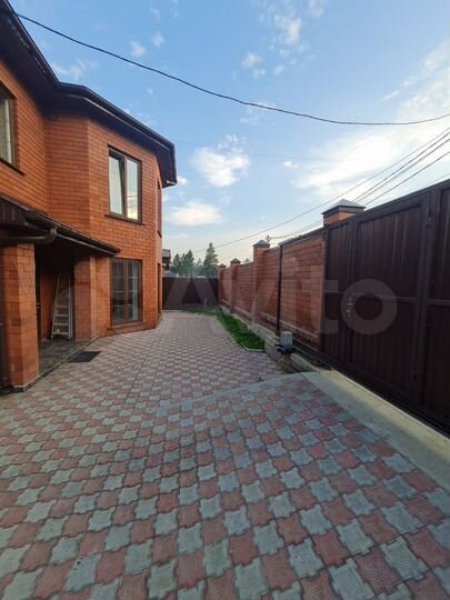 Коттедж 170 м² на участке 7 сот.