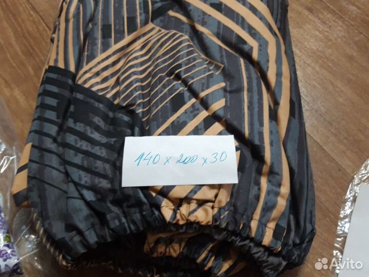 Простынь на резинке 140 200