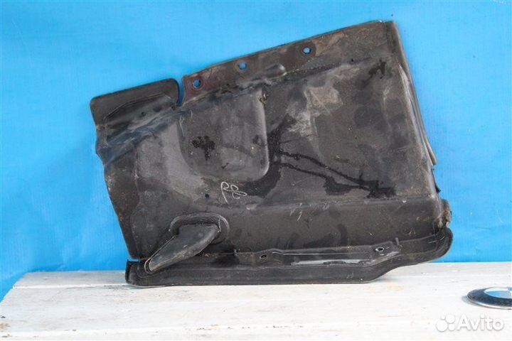 Кожух колесной ниши передний левый Bmw X6 E71 40D